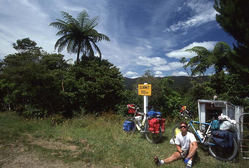 WT 0200 017-32 New Zealand.jpg
